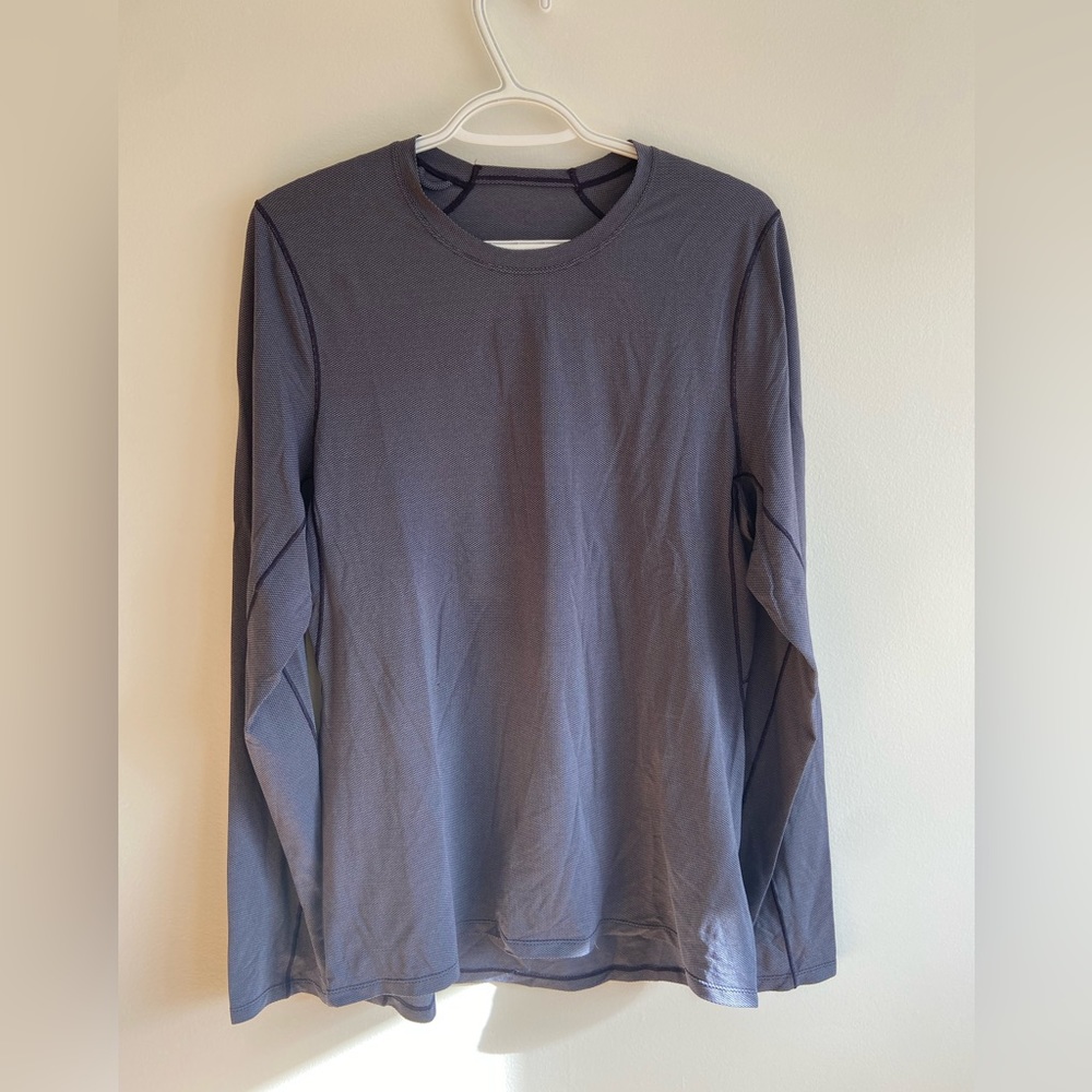 Men’s lightweight Lululemon running long sleeve